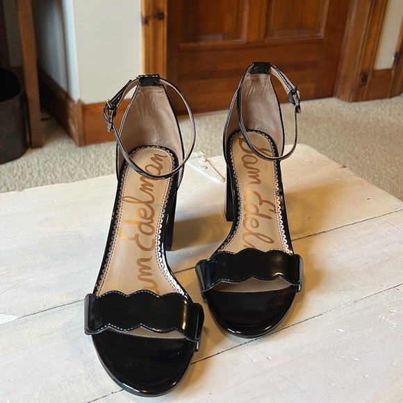 Sam Edelman Odelia Black Patent Leather Block Heeled Sandals - Picture 2 of 4